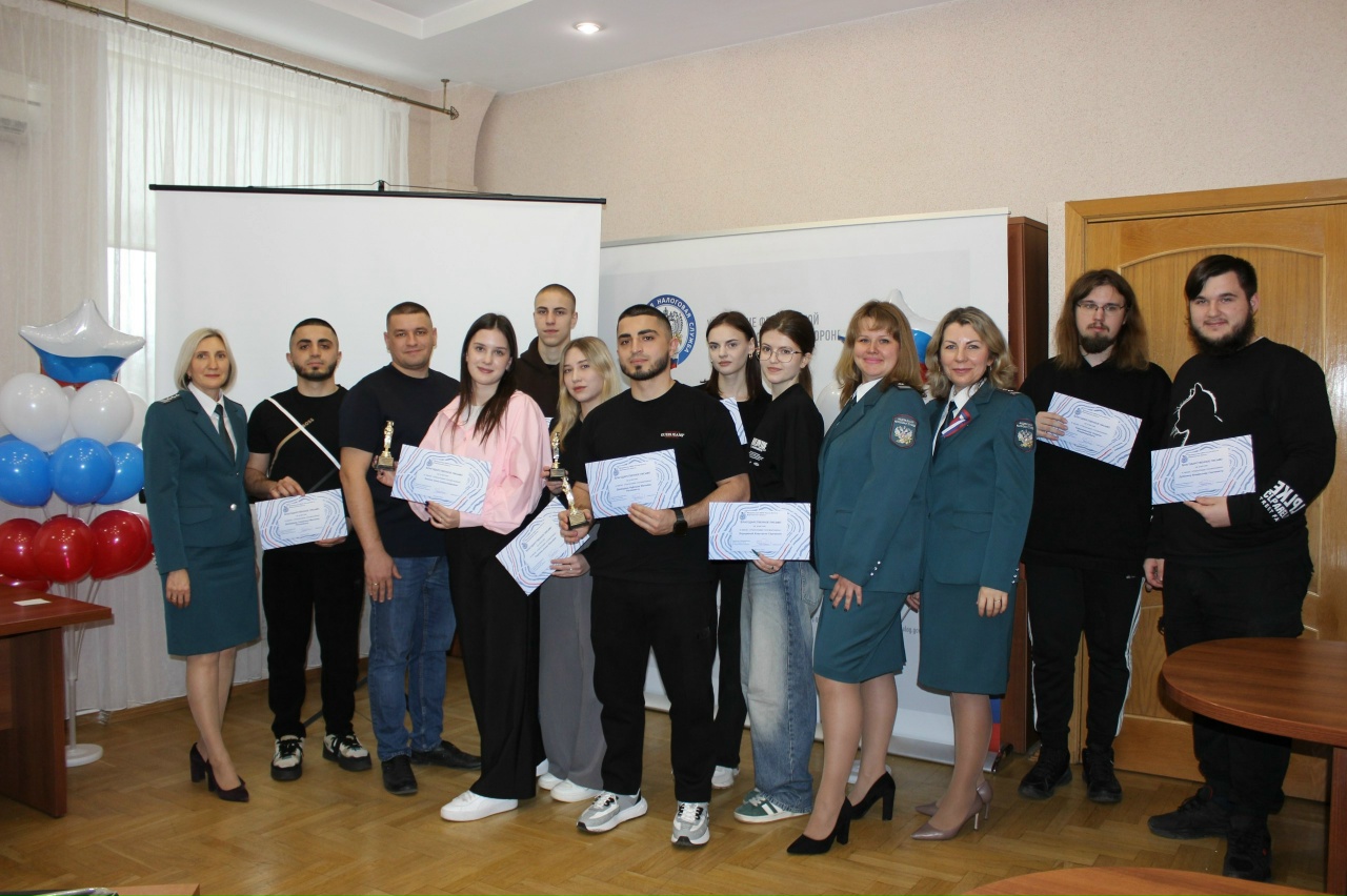 СТУДЕНТЫ ЭФ ПОБЫВАЛИ НА ЭКСКУРСИИ В РЕГИСТРАЦИОННОМ ЦЕНТРЕ