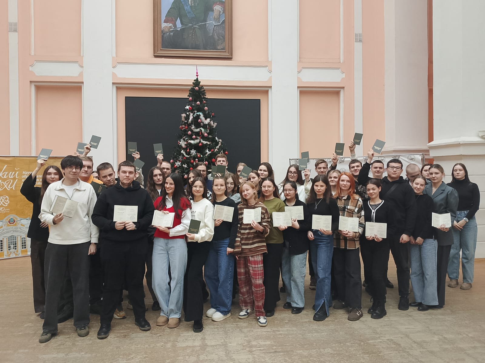 БОЙЦЫ  СТУДЕНЧЕСКИХ  ОТРЯДОВ  УСПЕШНО  ЗАВЕРШИЛИ  ПРОФЕССИОНАЛЬНОЕ ОБУЧЕНИЕ