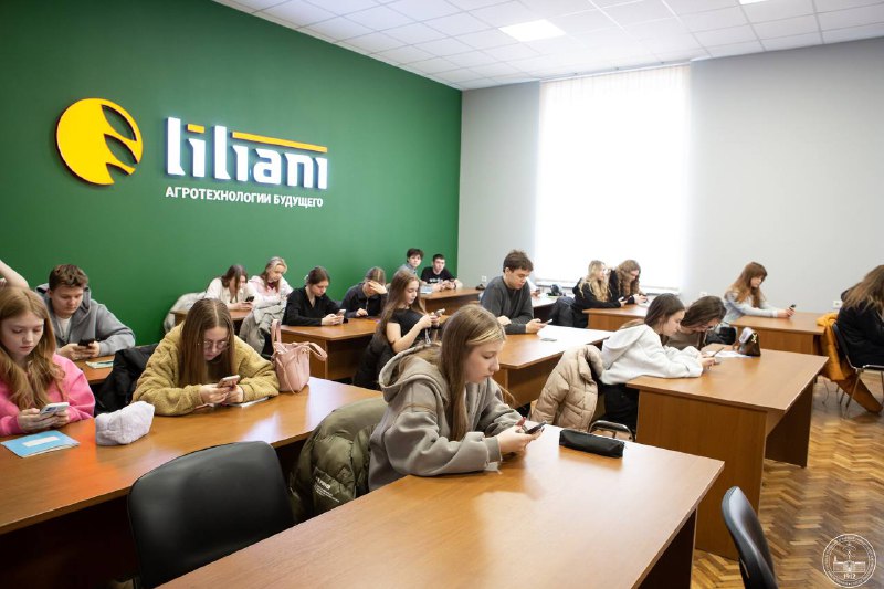 БУДУЩЕЕ АГРОТЕХНОЛОГИЙ НАЧИНАЕТСЯ ЗДЕСЬ