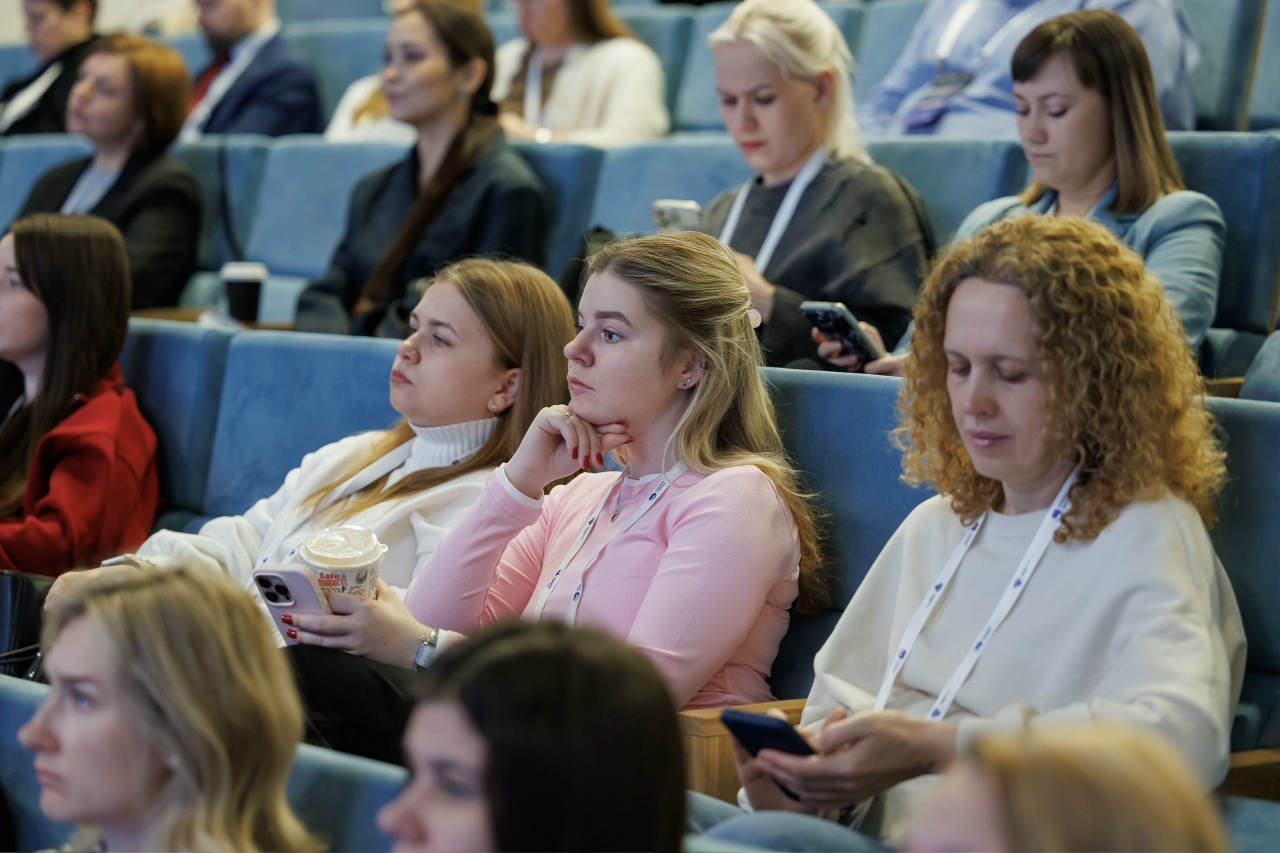 КОММУНИКАЦИОННАЯ ГРАМОТНОСТЬ СЕГОДНЯ — НЕ ДОПОЛНИТЕЛЬНЫЙ НАВЫК, А ОСНОВА УСТОЙЧИВОГО РАЗВИТИЯ ВУЗА