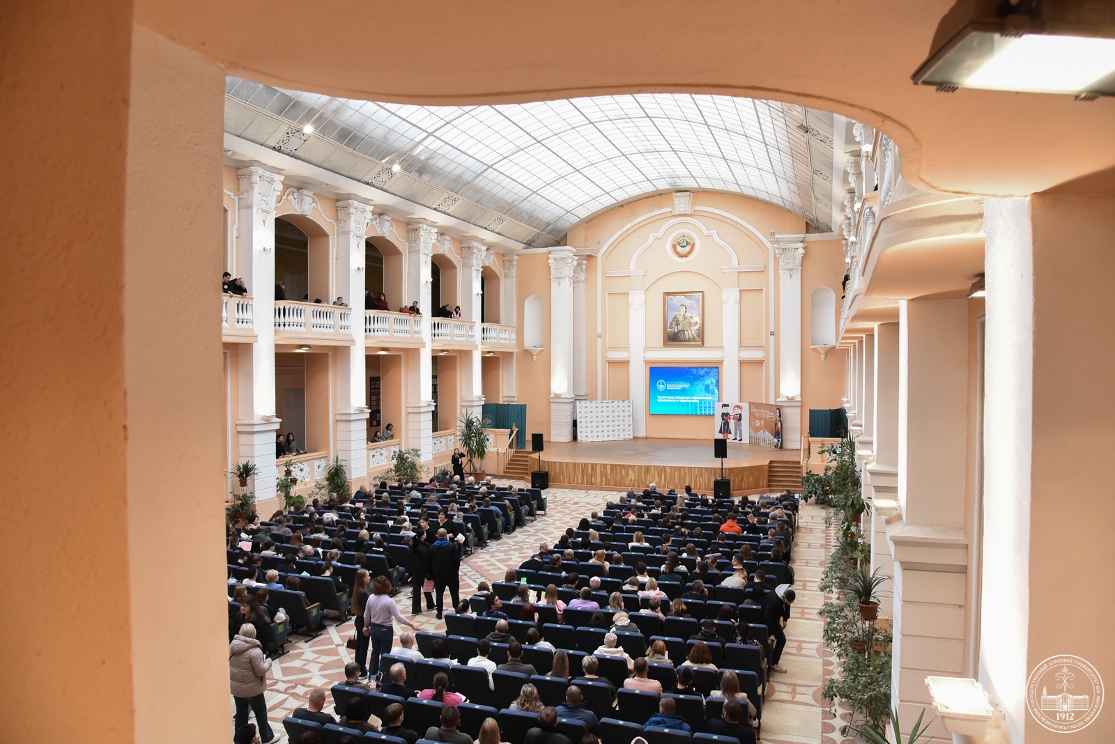 Итоги первой волны. В воронежских вузах рассказали, кем хотят стать вчерашние школьники