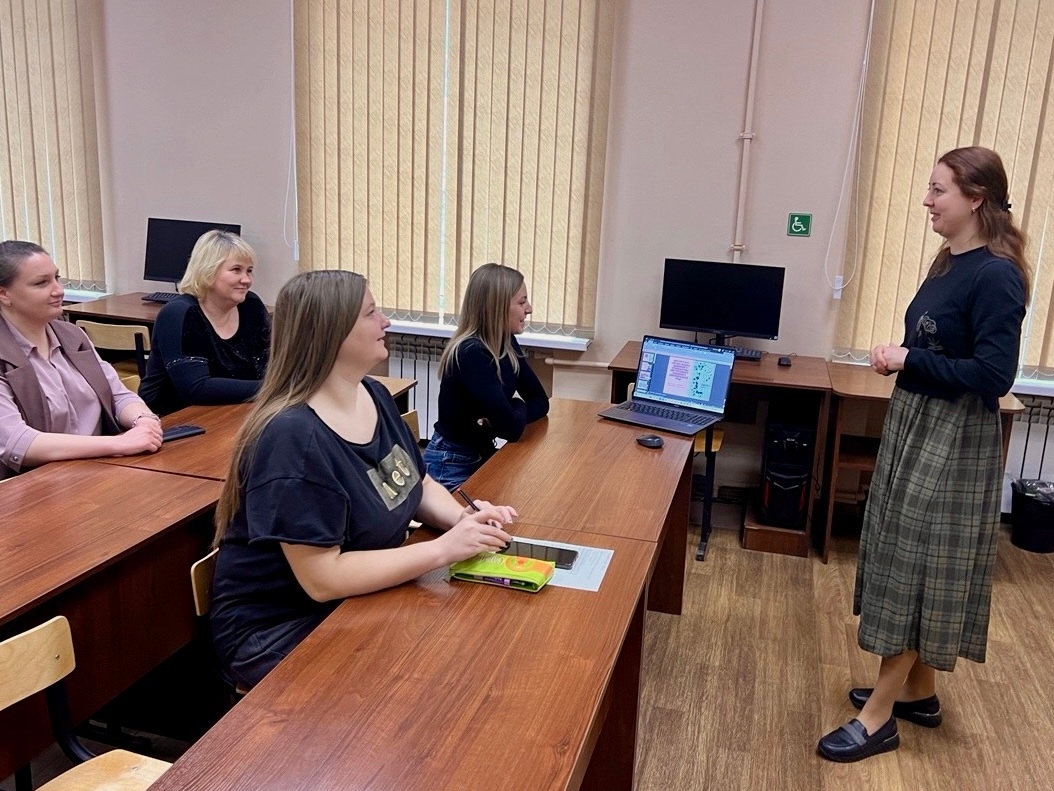 ВСТРЕЧА, КОТОРАЯ ПОМОГАЕТ СЛЫШАТЬ И ПОДДЕРЖИВАТЬ СТУДЕНТОВ