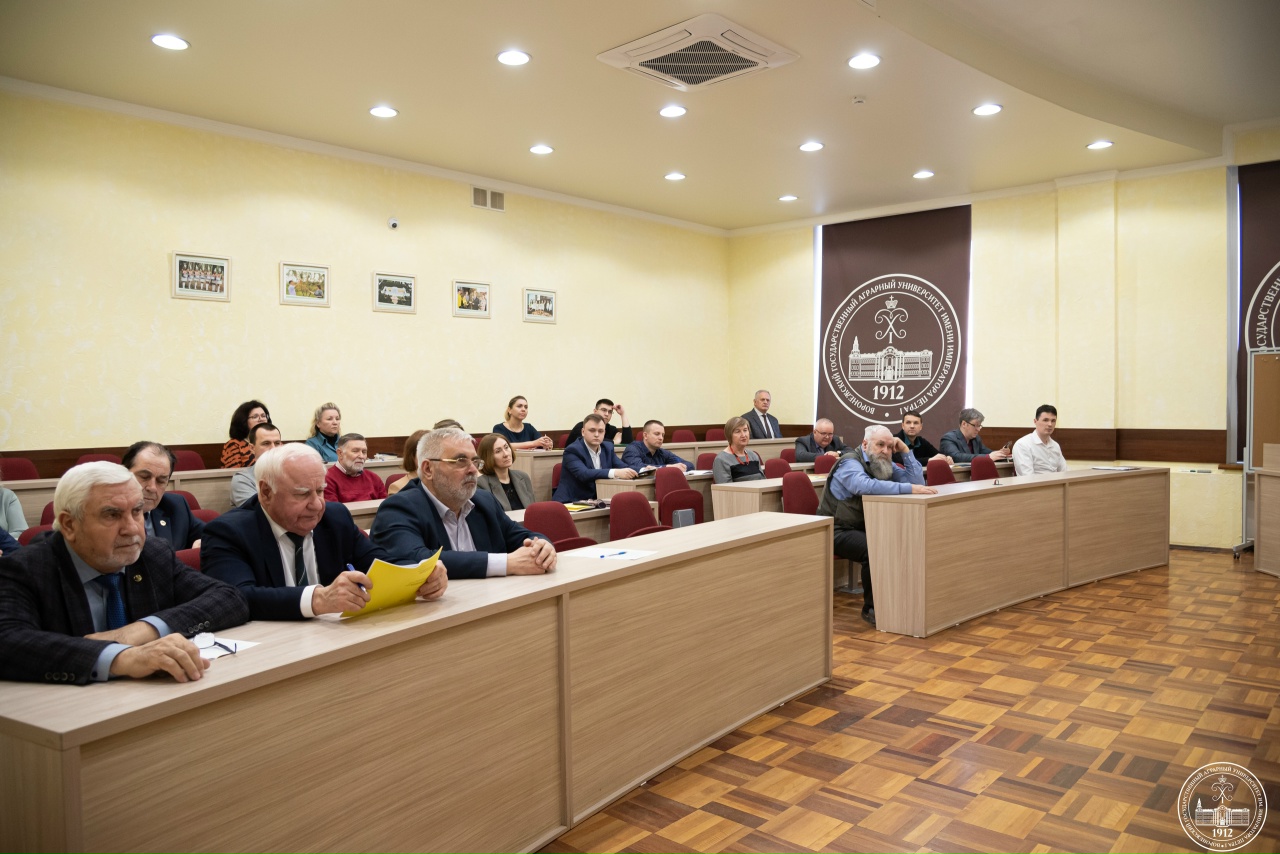 ВО ВГАУ СТАРТОВАЛА НАУЧНАЯ КОНФЕРЕНЦИЯ: МОЛОДЫЕ УЧЕНЫЕ ПРЕДСТАВИЛИ РАЗРАБОТКИ ДЛЯ АПК