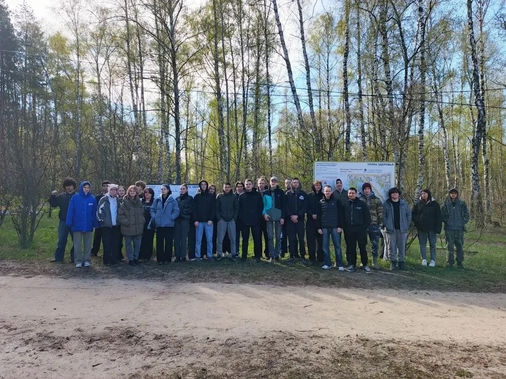 СТУДЕНТЫ ФАКУЛЬТЕТА СПО ВГАУ ВЫШЛИ НА ОБЩЕГОРОДСКОЙ СУББОТНИК В ЛЕСОПАРКЕ «ОПТИМИСТОВ»