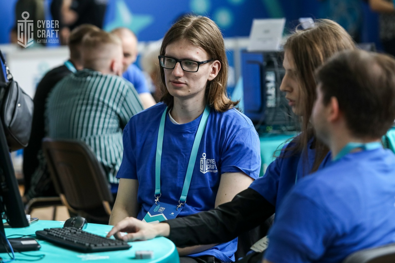 ЭКОНОМИСТЫ НА ОЛИМПИАДЕ ПО ПРОГРАММИРОВАНИЮ VRNCODE-2026