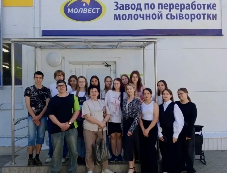 СТУДЕНТЫ ВГАУ ПОЗНАКОМИЛИСЬ С СОВРЕМЕННЫМ МОЛОЧНЫМ ПРОИЗВОДСТВОМ